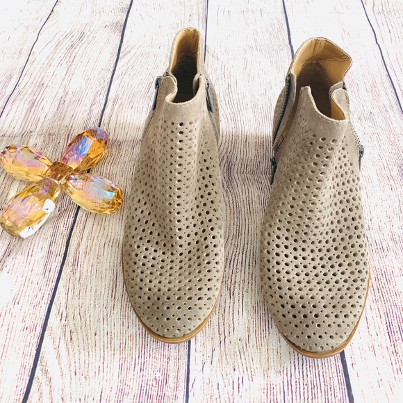 Lucky Brand Shoes - Lucky brand new booties sz 7 women’s